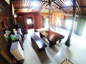 Posezení v ubytování Villa Joglo Kalasan