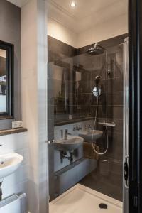 Koupelna v ubytování Logement De drie stokvisschen + 36 fotografií