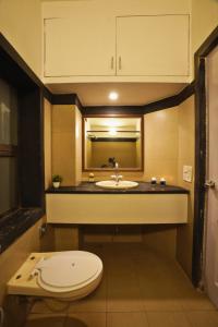 Vonios kambarys apgyvendinimo įstaigoje EKO STAY- Tropical Villas