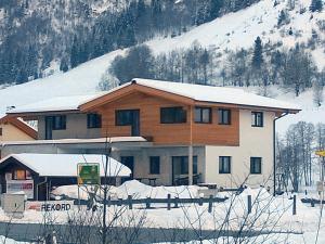 Το Apartment Ingrid by Interhome τον χειμώνα