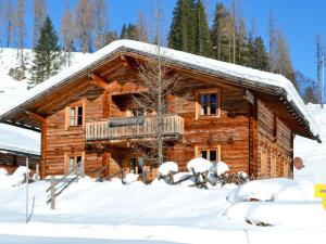 Obiekt Chalet Gnadenalm by Interhome zimą