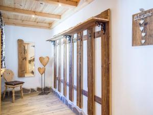 Fotografie z fotogalerie ubytování Chalet Aualm-1 by Interhome v destinaci Forstau