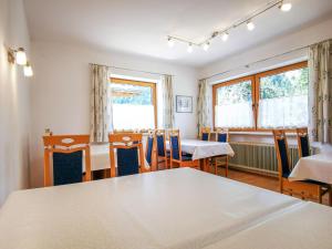 Część wypoczynkowa w obiekcie Holiday Home Kainer by Interhome