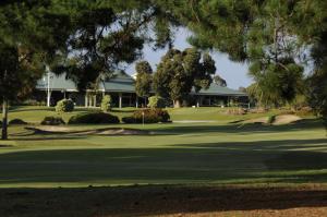 Gallery image of Fairways Resort in Rosebud