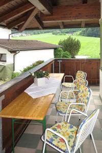 Balkón alebo terasa v ubytovaní Apartment Sonne-3 by Interhome