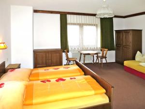 Postel nebo postele na pokoji v ubytování Holiday Home Borleitenhof by Interhome