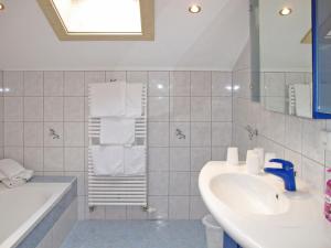 Koupelna v ubytování Apartment Unterkreuter by Interhome