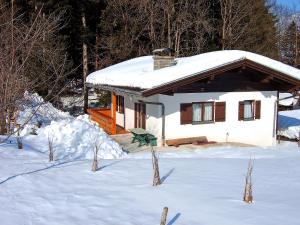 Chalet Amberg by Interhome v zimě