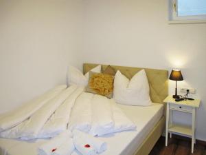 Postel nebo postele na pokoji v ubytování Apartment Tamerl-2 by Interhome + 21 fotografií