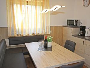 Kuchyň nebo kuchyňský kout v ubytování Apartment Haus Sailer by Interhome