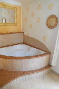 Ein Badezimmer in der Unterkunft Villa Marie-Sophie by Interhome