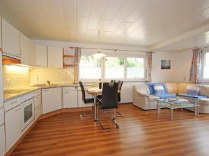Kuchyňa alebo kuchynka v ubytovaní Apartment Trummer by Interhome