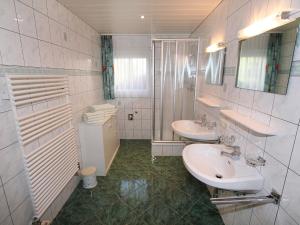 Kúpeľňa v ubytovaní Apartment Trummer by Interhome