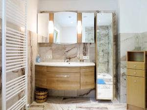 Kúpeľňa v ubytovaní Apartment Gitti by Interhome