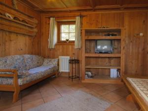 Posezení v ubytování Chalet Auhäusl by Interhome