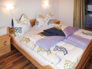 Postel nebo postele na pokoji v ubytování Apartment Edelweiss by Interhome + 21 fotografií