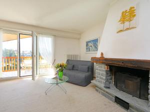 Posezení v ubytování Apartment Residence du Golf B18 by Interhome