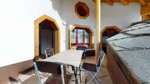 Posezení v ubytování Villa Octogon, 2 Bedrooms, ideally located in Leukerbad