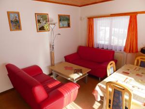 Posezení v ubytování Apartment Christl by Interhome