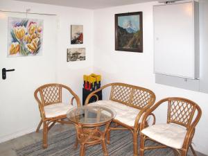Posezení v ubytování Holiday Home Paula by Interhome