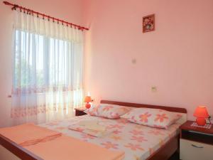Posteľ alebo postele v izbe v ubytovaní Apartment Dalibor-2 by Interhome