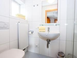 Łazienka w obiekcie Apartment Gerda-2 by Interhome