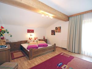 Posteľ alebo postele v izbe v ubytovaní Apartment Hundsbichler-1 by Interhome