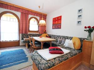 Posedenie v ubytovaní Apartment Hundsbichler-1 by Interhome