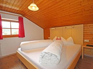 Postel nebo postele na pokoji v ubytování Apartment Schmittnhof by Interhome + 20 fotografií