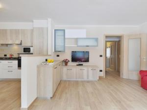 A kitchen or kitchenette at Apartment Bernard-3 by Interhome