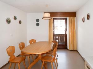 Gallery image of Apartment Haupthaus Schönblick - SVH116 by Interhome in San Valentino alla Muta