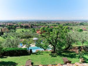 The swimming pool at or close to Holiday Home Agrumi by Interhome