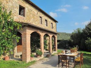 A garden outside Holiday Home Agrumi by Interhome