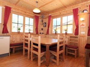 Fotografie z fotogalerie ubytování Holiday Home Schwendau-3 by Interhome v destinaci Hippach