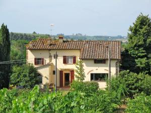 The building in which the holiday home is located