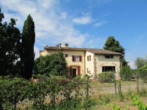 The building in which the holiday home is located