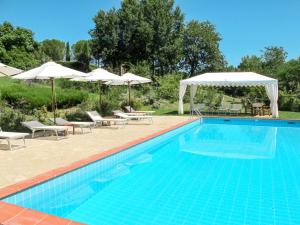 Bazén v ubytování Apartment Piettorri - Ginestra by Interhome nebo v jeho okolí