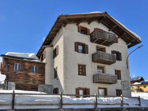 The building in which Az apartmant is located