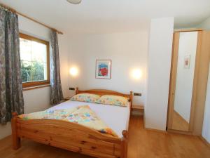 Posteľ alebo postele v izbe v ubytovaní Apartment Hansjörg-5 by Interhome