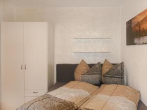 Postel nebo postele na pokoji v ubytování Apartment Viktoria by Interhome