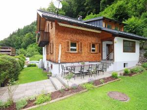 The building in which the holiday home is located
