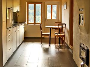 Majoituspaikan Apartment Egggraben by Interhome keittiö tai keittotila