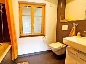 Koupelna v ubytování Apartment Egggraben by Interhome