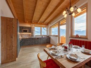 Fotografie z fotogalerie ubytování Apartment Chalet Spatn by Interhome v destinaci Fügenberg