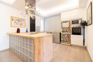 Kuchyňa alebo kuchynka v ubytovaní Sea & Wave Mendoza Apartment