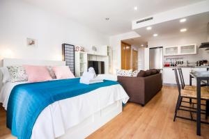 Kuchyň nebo kuchyňský kout v ubytování Sea & Wave Adela Boutique Apartment
