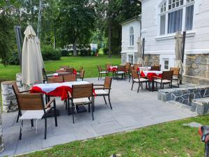 Vonkajšia záhrada v ubytovaní Parkhotel Vrbno
