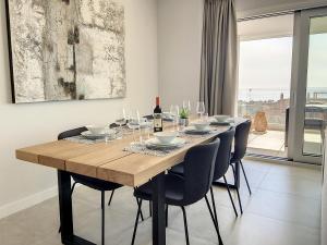 Fotografia z galérie ubytovania Via Celere 2330 Sea View Apartment v destinácii Casares