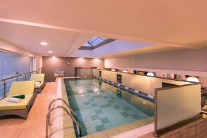 The swimming pool at or close to Executive Residency by Best Western Nairobi