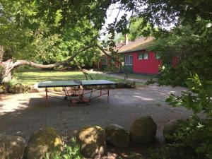 Stolní tenis v ubytování Ferienhaus 1 _ Ferien im Gutspark nebo okolí